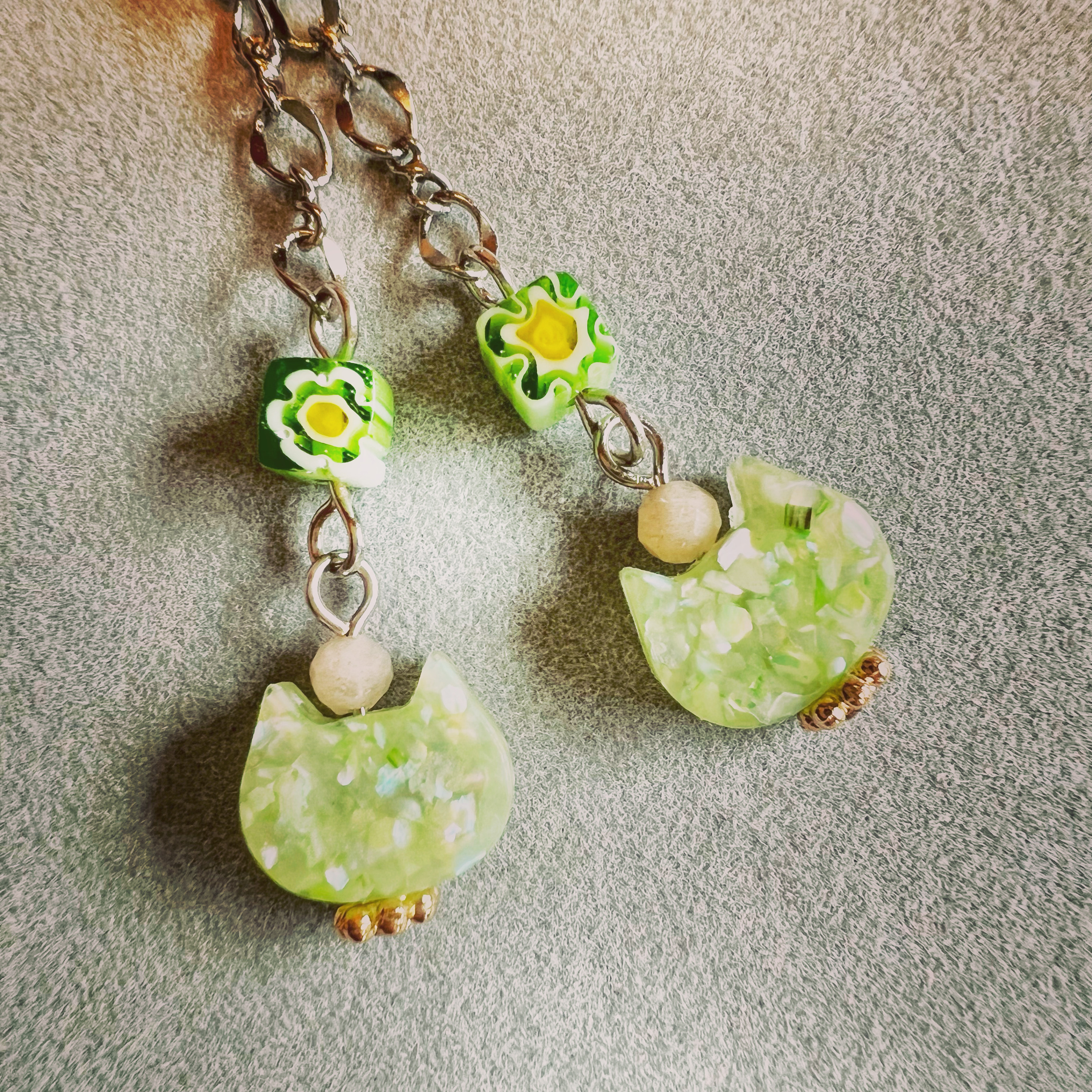 火曜日と水曜日は定休日です