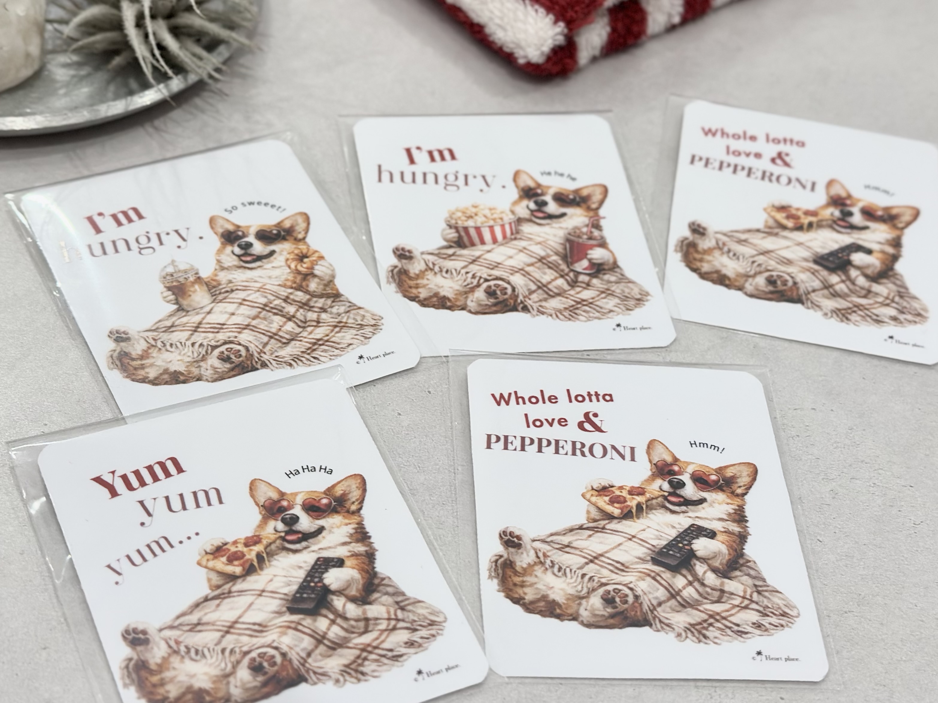 " I'm hungry. " コーギーステッカー