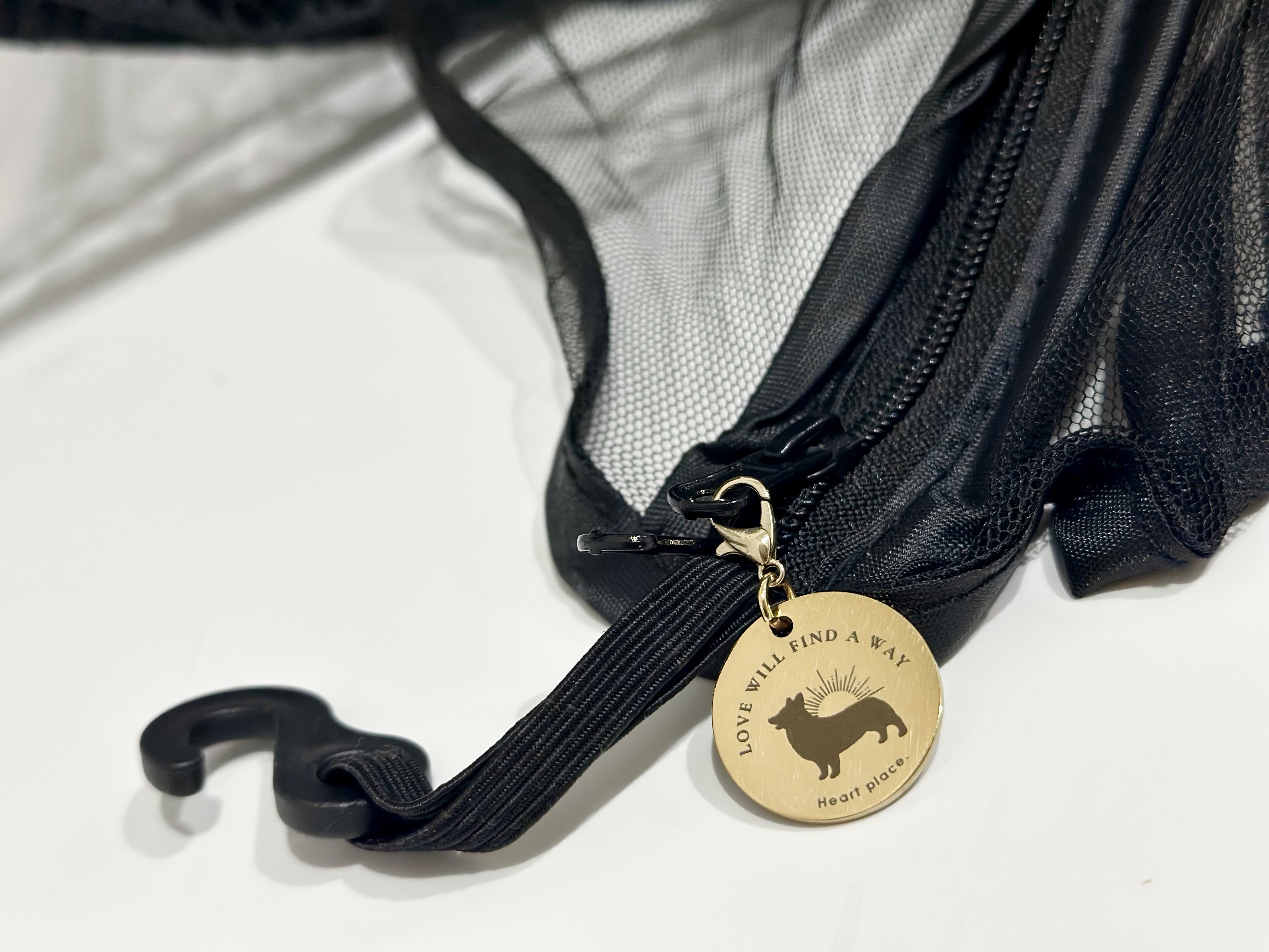 明日発売のカートシェード*