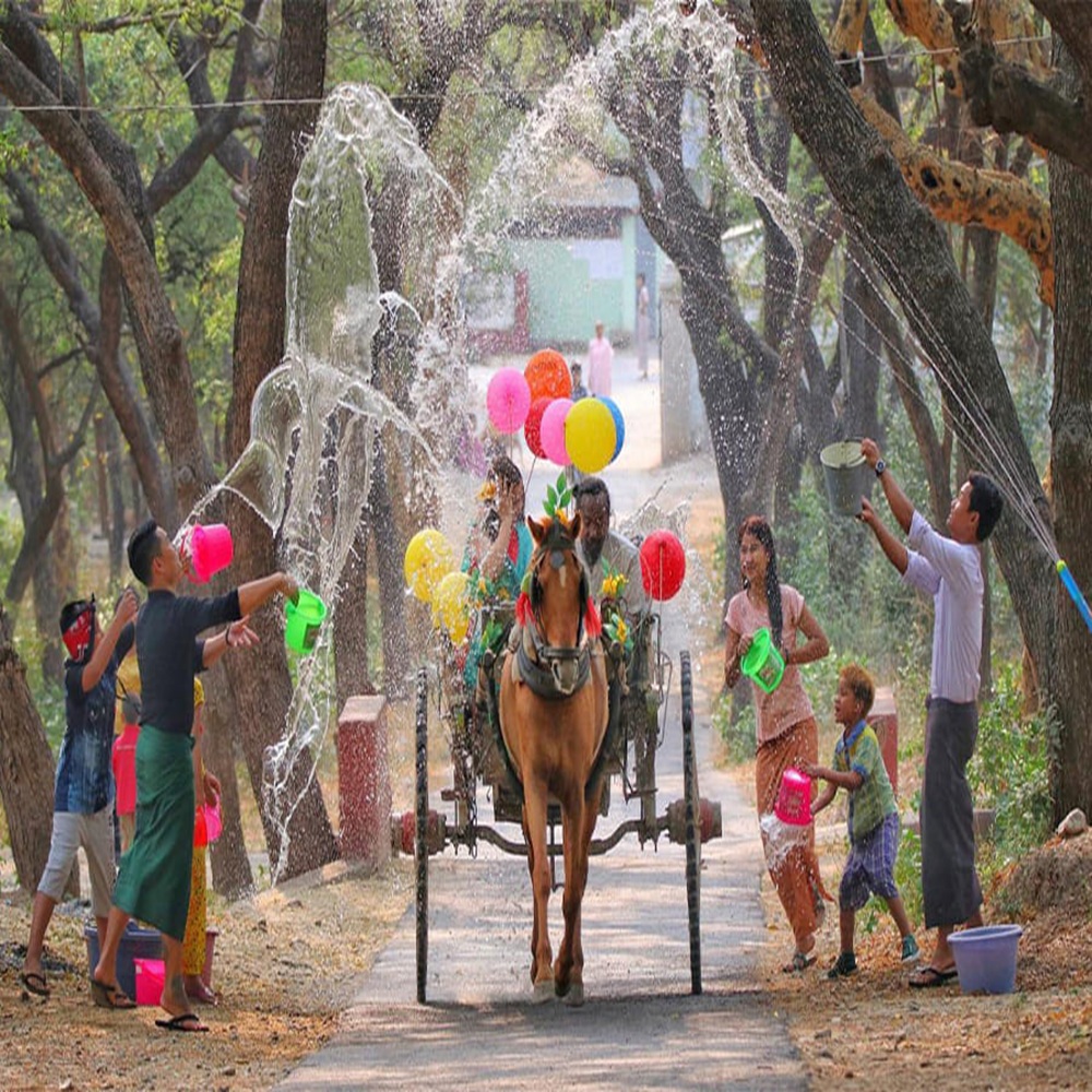ミャンマーのティンジャン祭