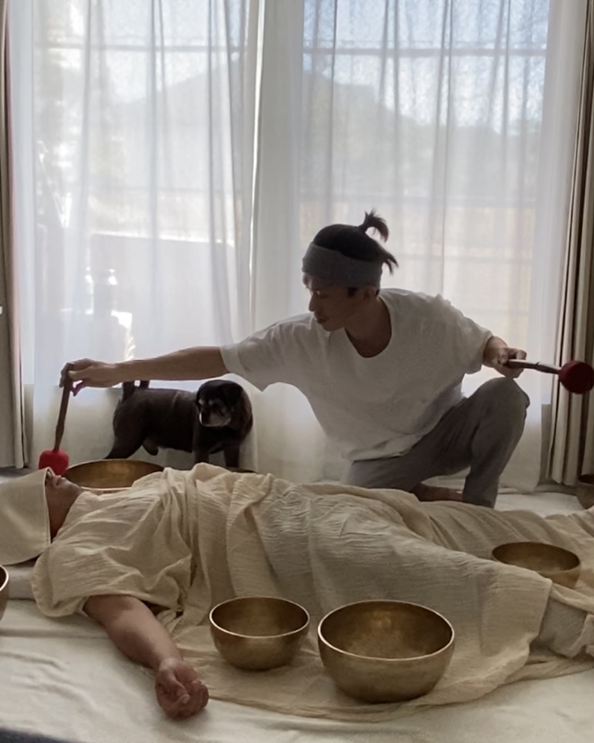 遅らせばせながら販売開始しました。