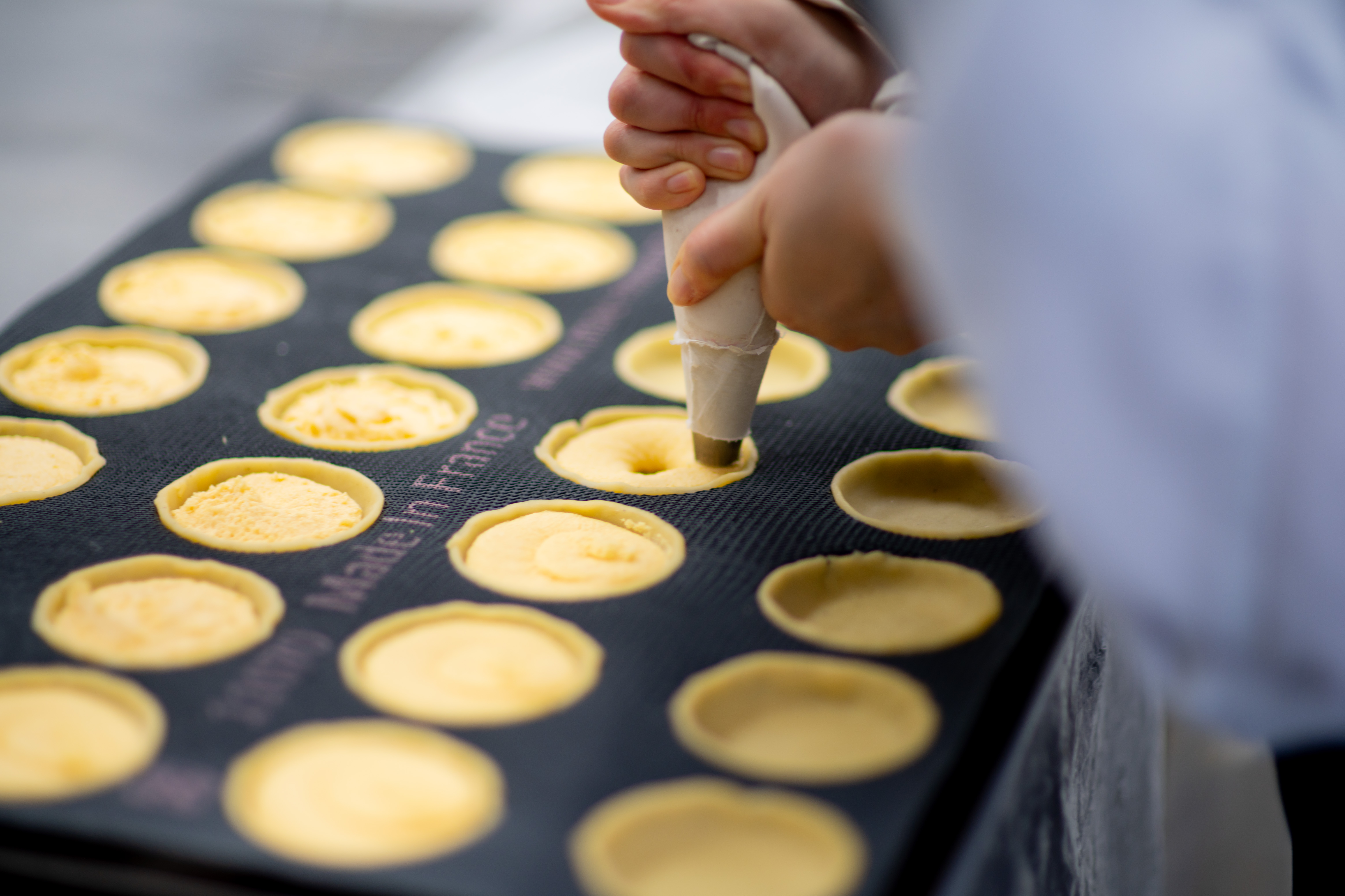 ケーキ製造・パン製造・販売スタッフ 正社員/パート募集