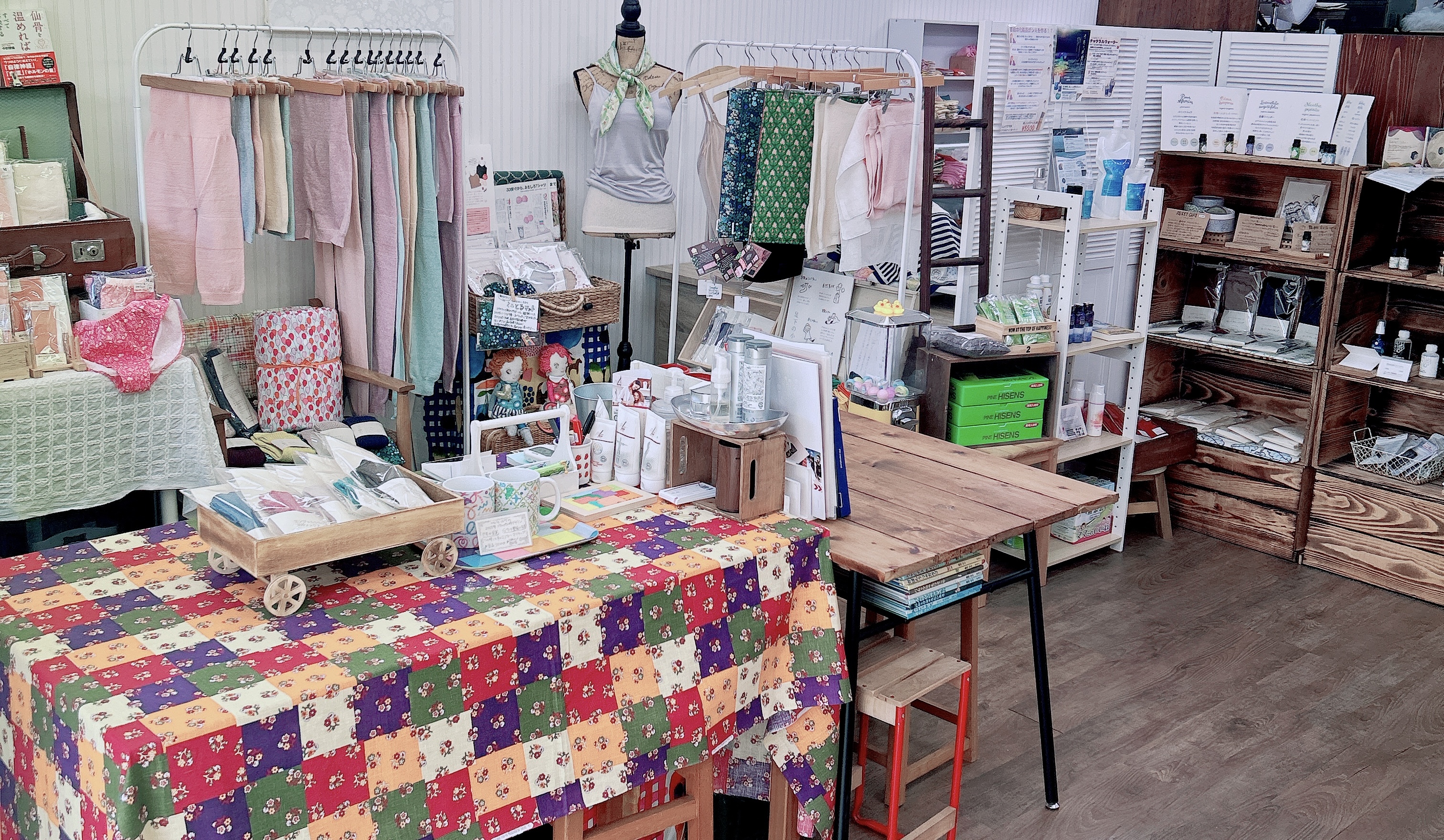 ドロップスの木の実店舗ございます