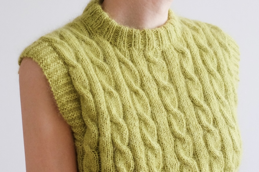 Cable Sweater  -sleeveless-