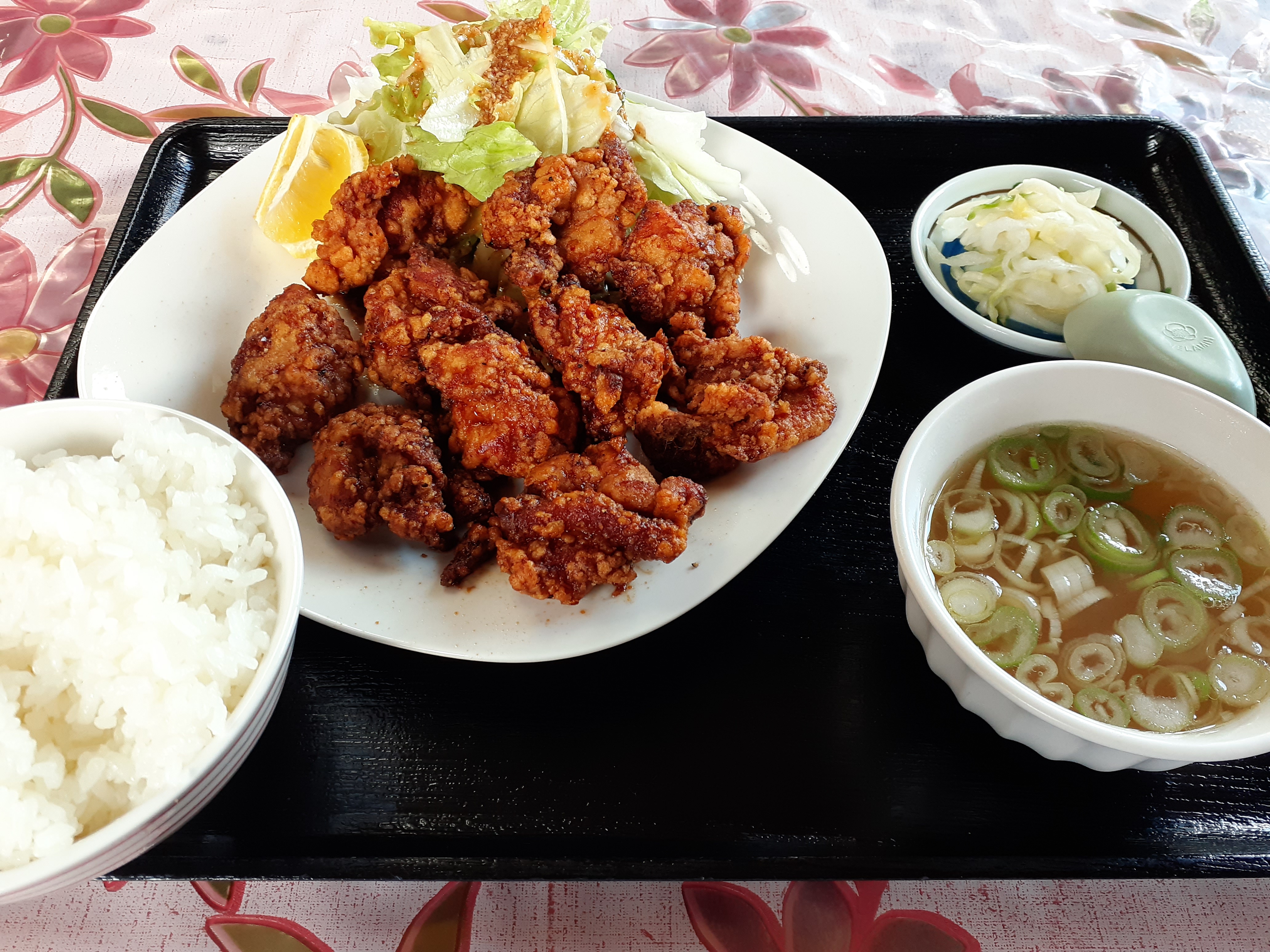 文珍楼　人気ランチ定食　からあげ定食