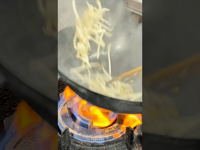 餃子専門店が贈る最高のギフト！味噌だれ餃子＆ハンバーグ