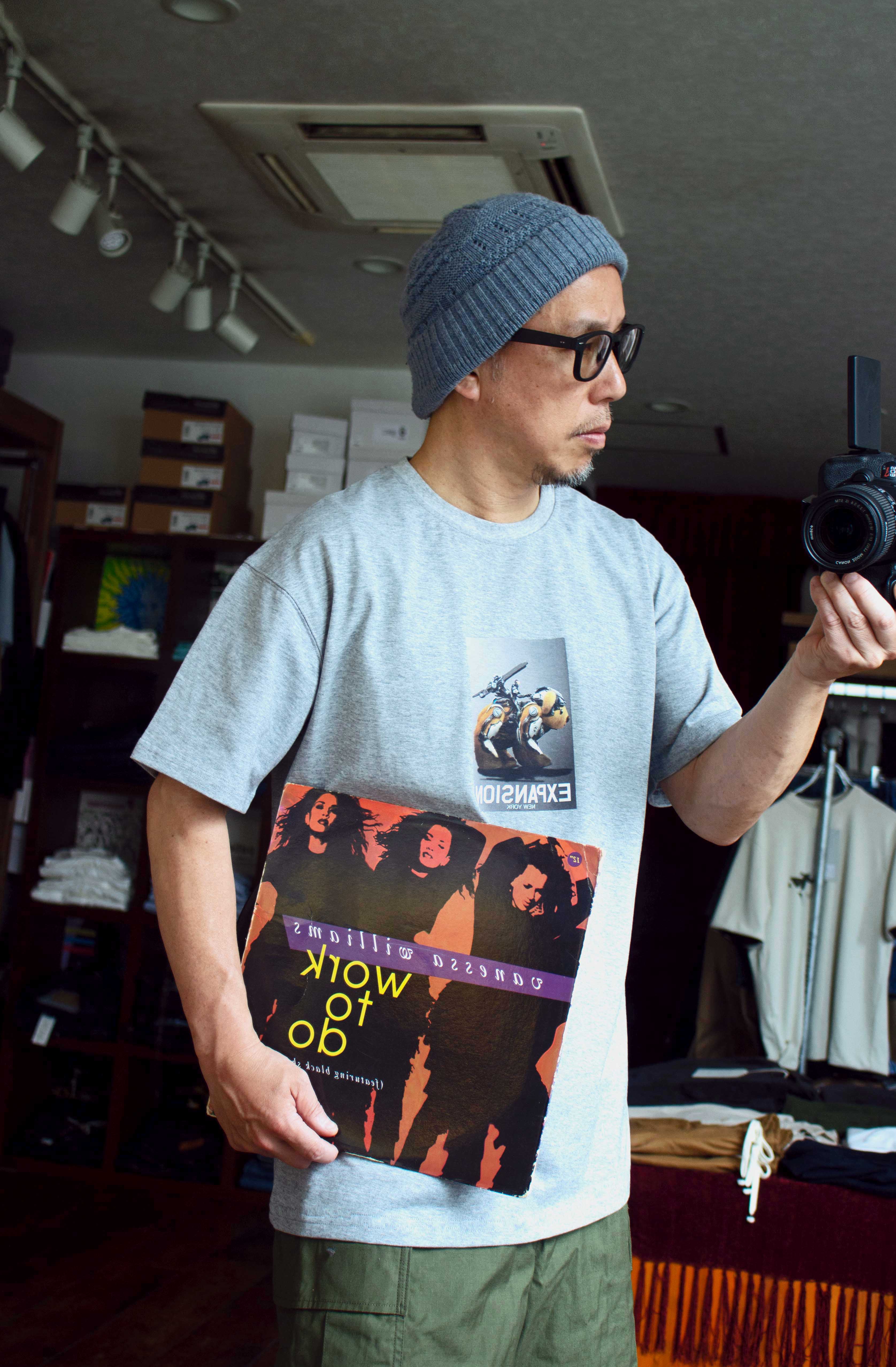 Expansion Teddy E T-Shirts E04 着用画像変更