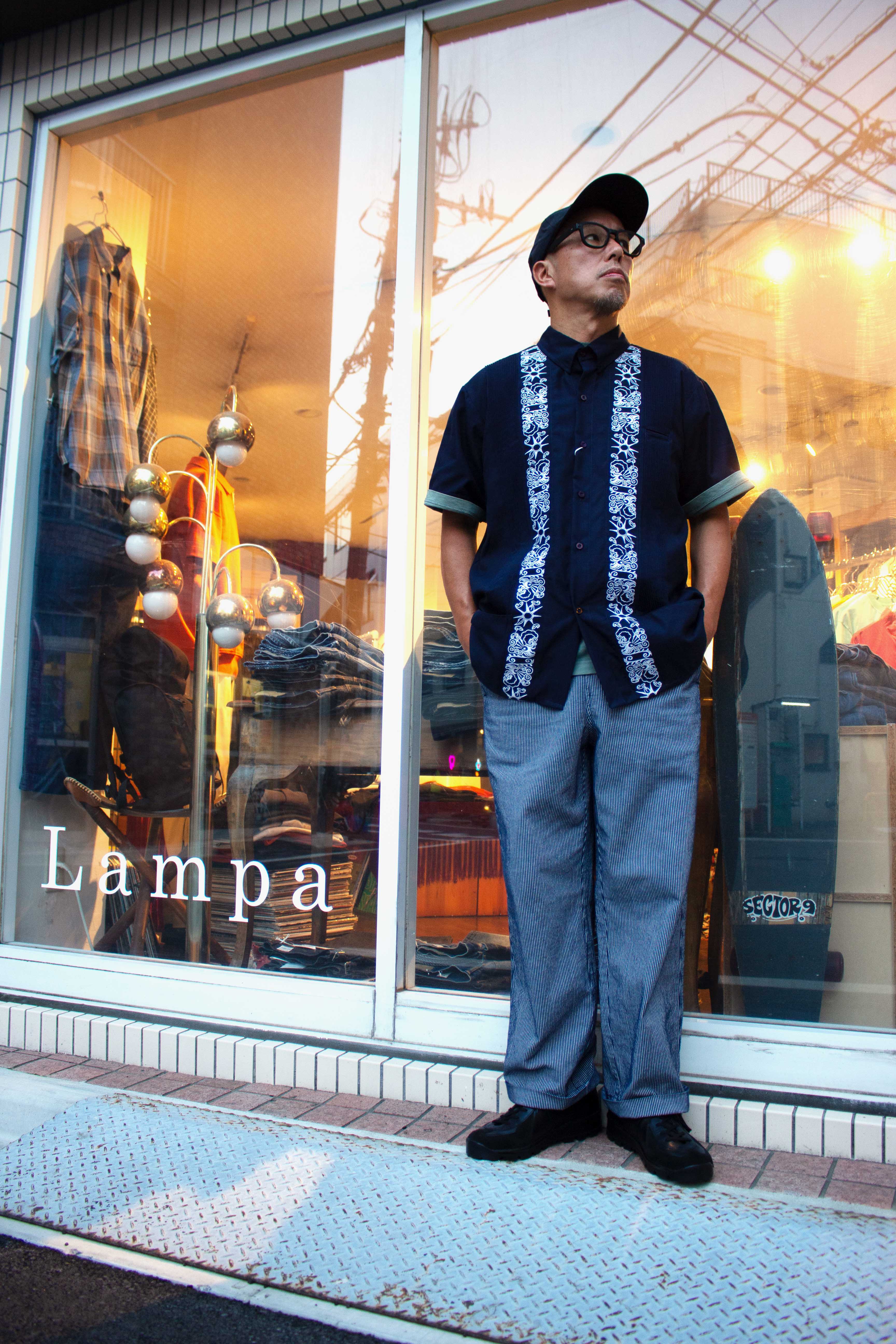 東京は夜の七時