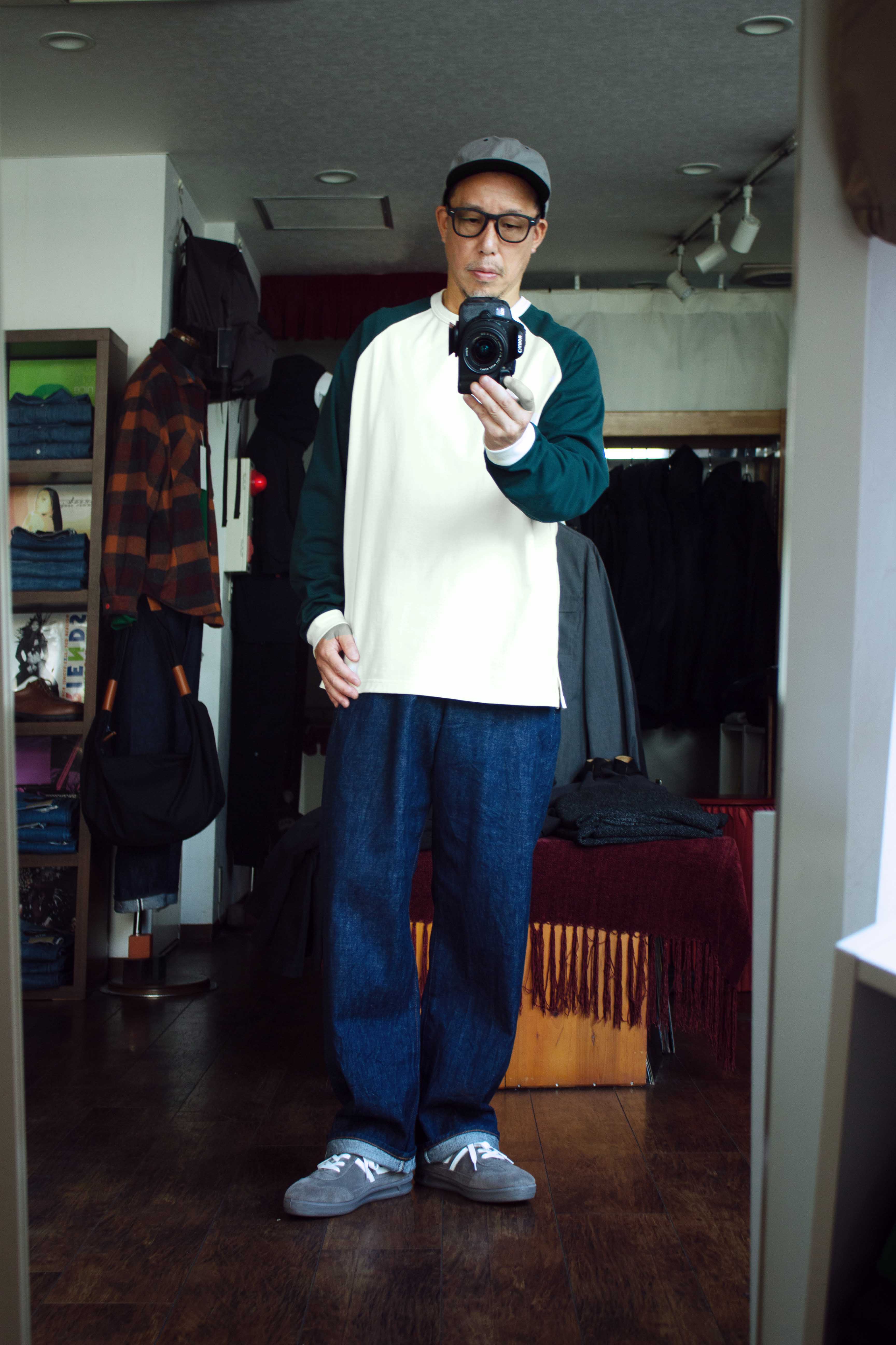 Manual alphabet Ragran Bicolor L/S Tee MA-C-200