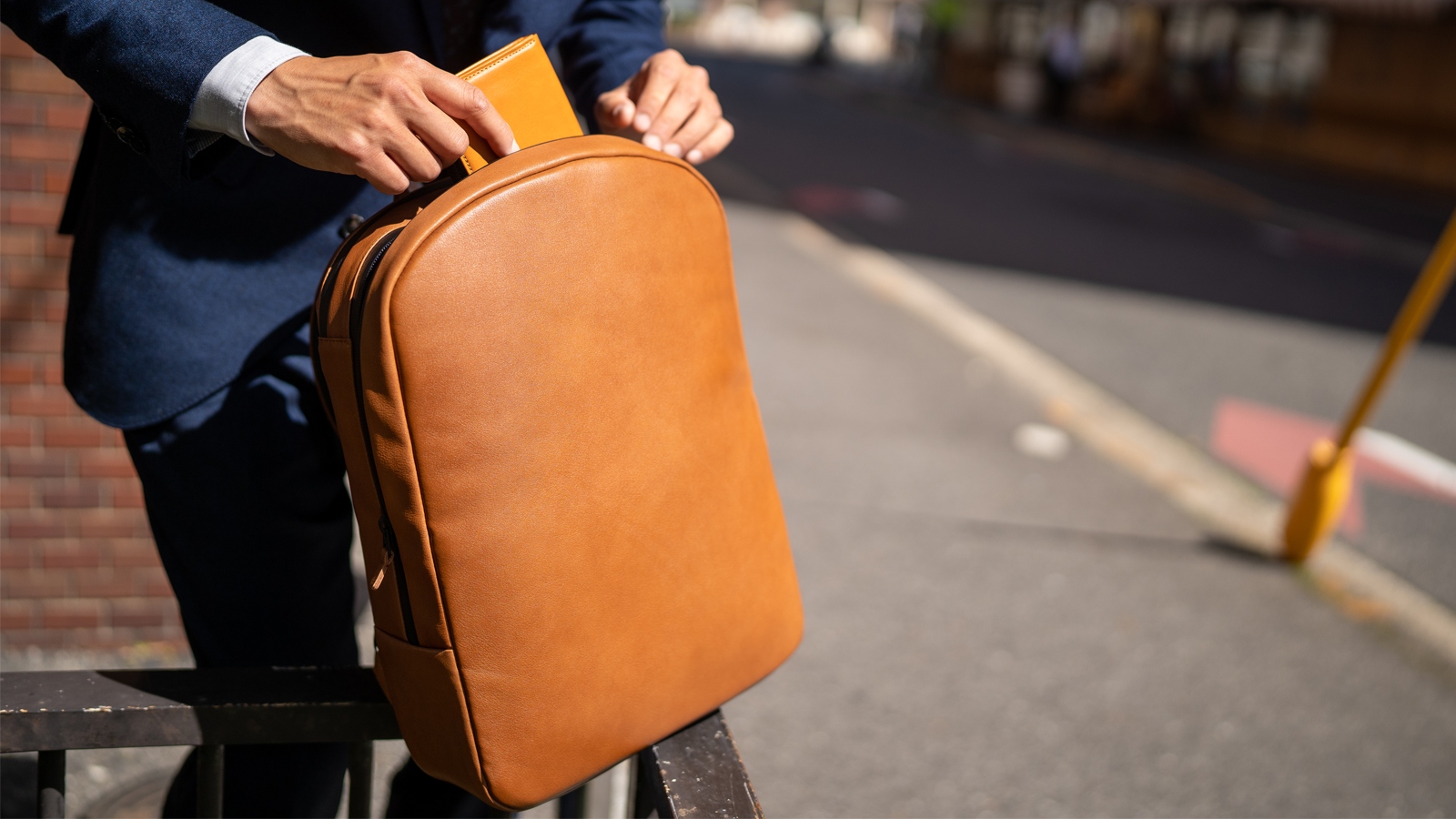 本革リュックで通勤 まだらテレワーク時代のBack Pack選び