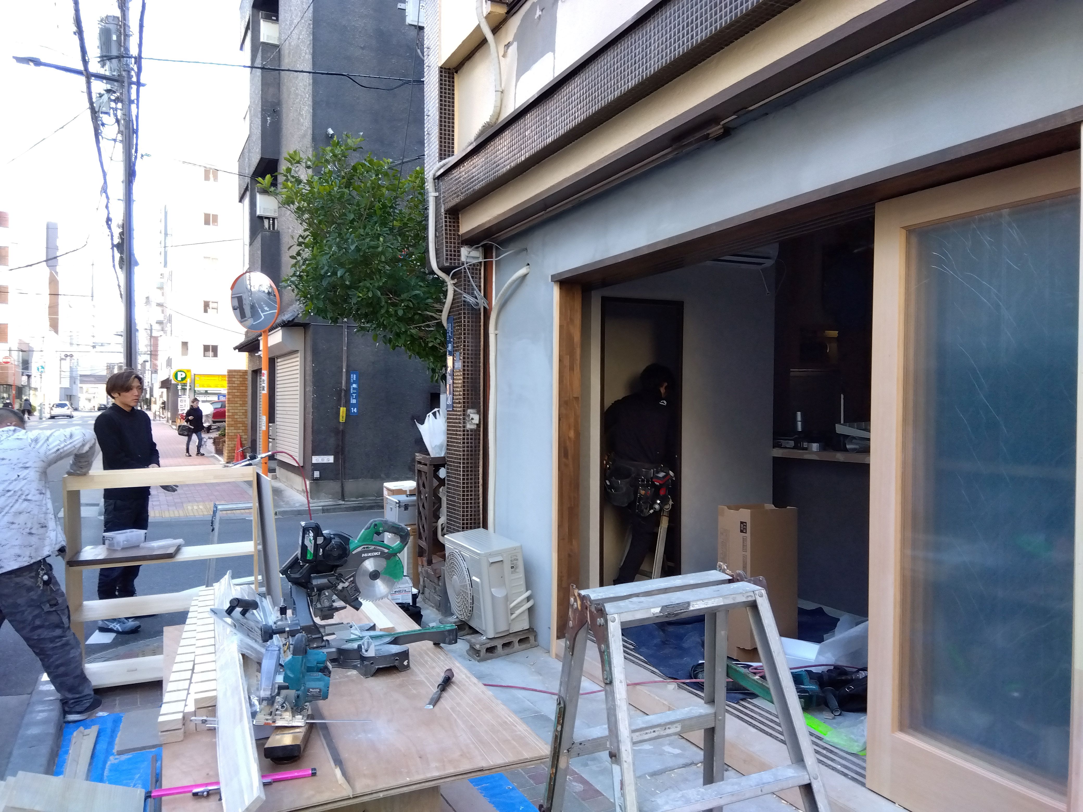 ティーザーレポート　～　新規店舗開業の実況中継（２３：工事が大詰めを迎えています）