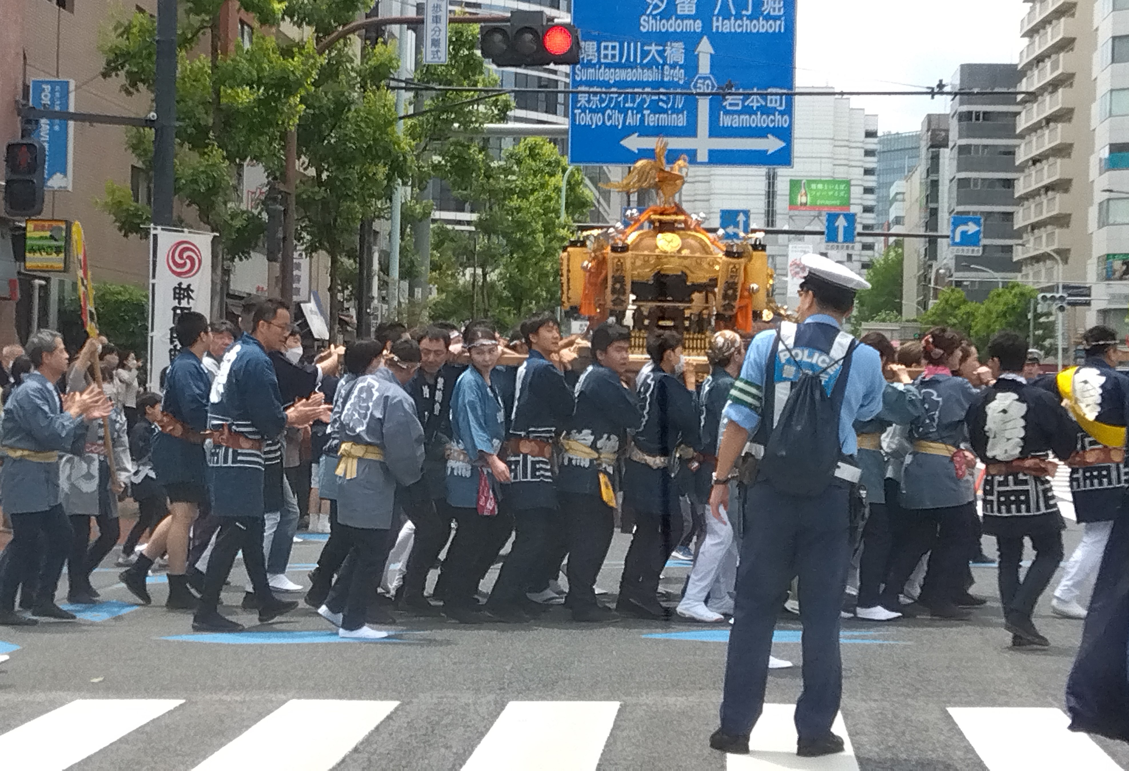 お神輿にみるプレーイングマネジャー論