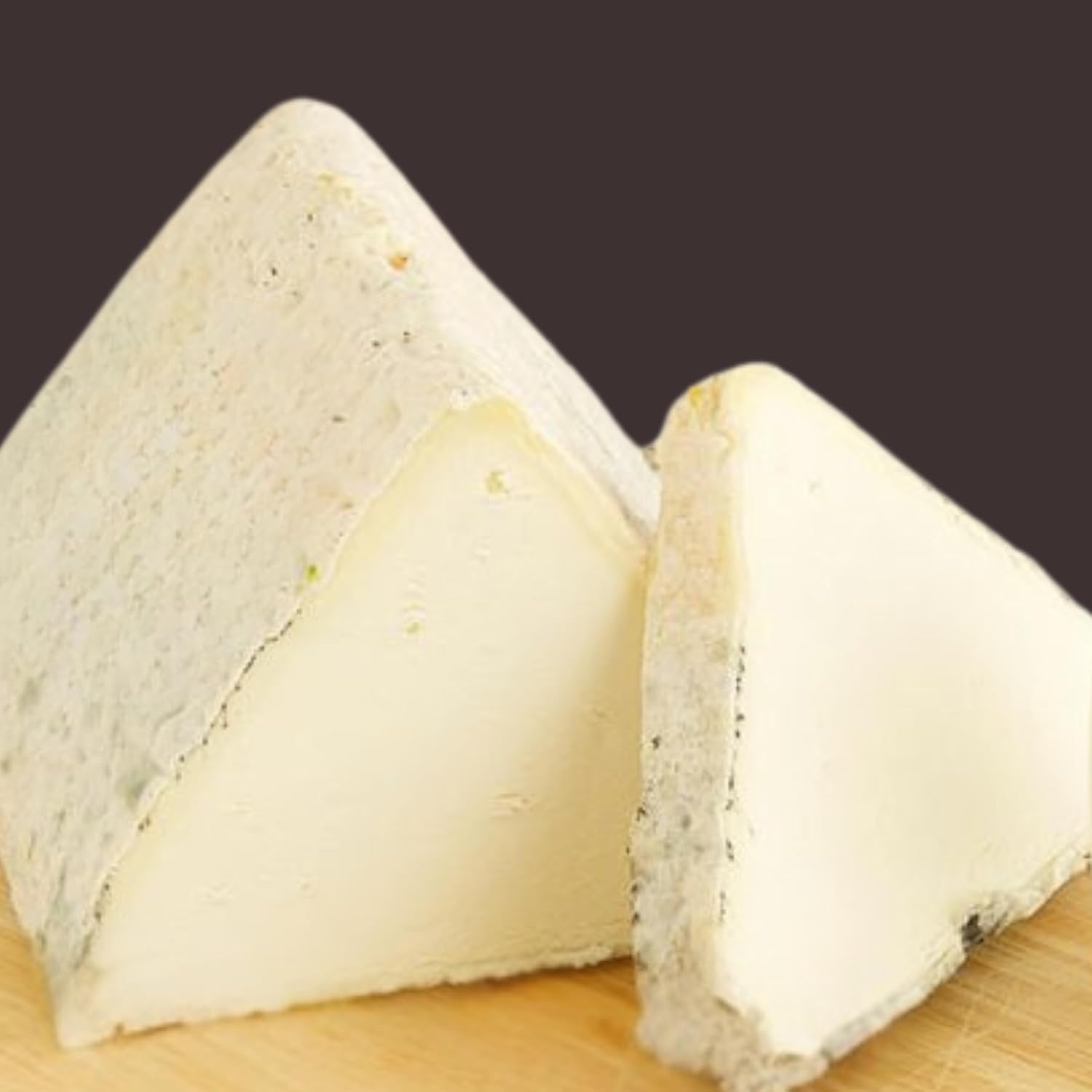 フランス・ロワール地方ベリー産グラスフェッド山羊チーズ「Le Triangle Barbichett