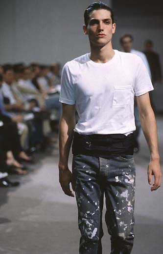 ヘルムートラング(Helmut Lang)とは？本人期の魅力とクリーニングの注意点