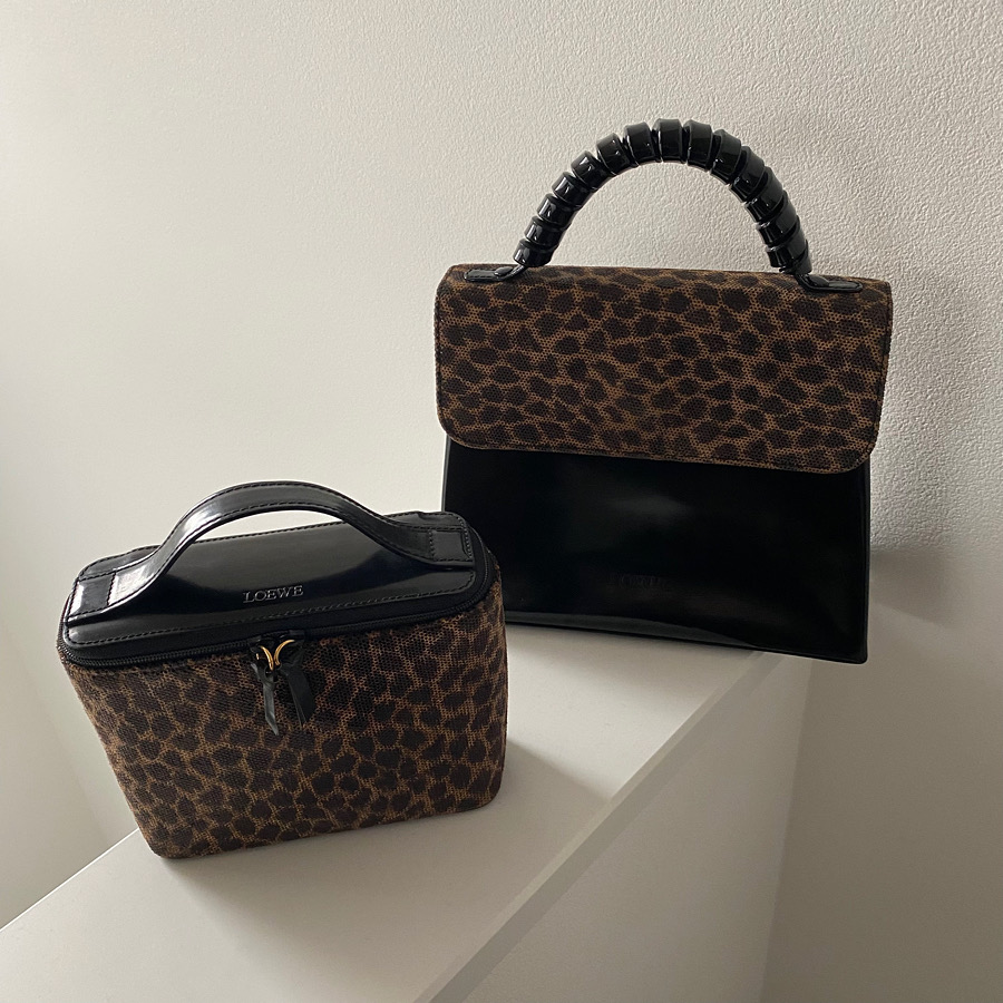 LOEWE  ロエベ　レオパードコレクション