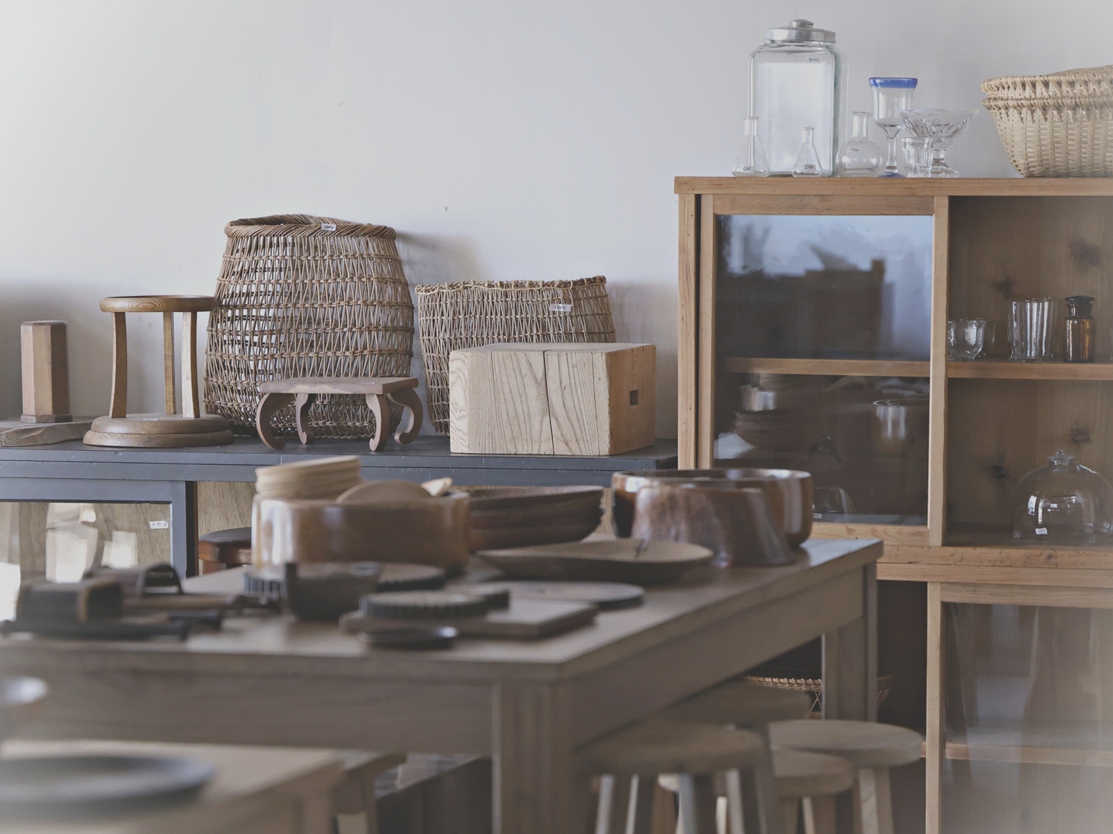 次回 実店舗 営業日のご案内 (4/18，4/19)