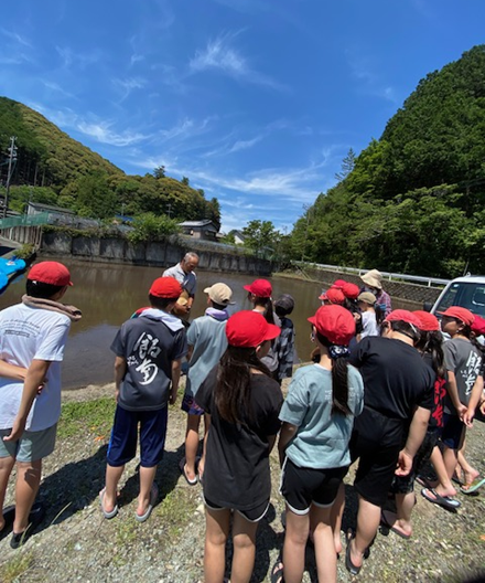6月1日　水無月　粥見小学校五年生１５名田植え体験学習