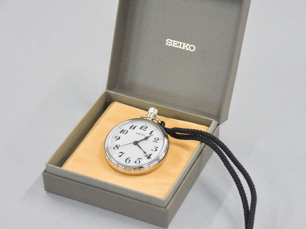 【抽選販売】開業20周年記念オリジナル刻印入り鉄道時計 （シリアルナンバー有）