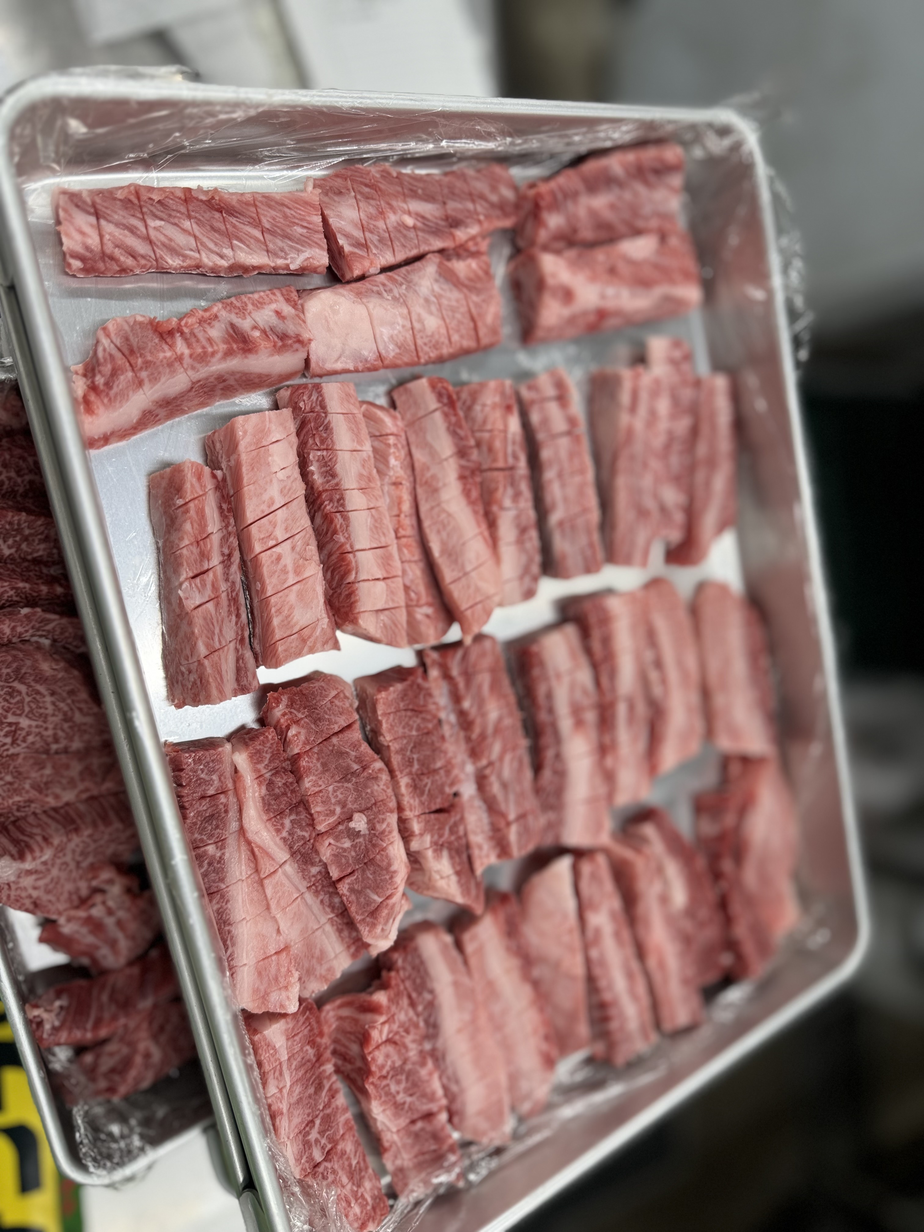 【仕込み写真】11月1日に捌いているお肉たち