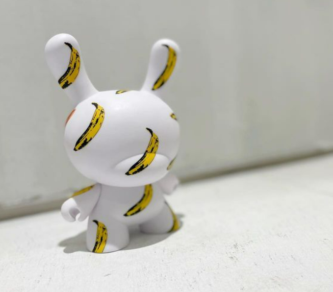 アンディーウォーホル × キッドロボット「8-inch Dunny (バナナ)」コラボフィギュア