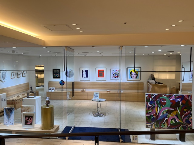 引き続き目を引く作品