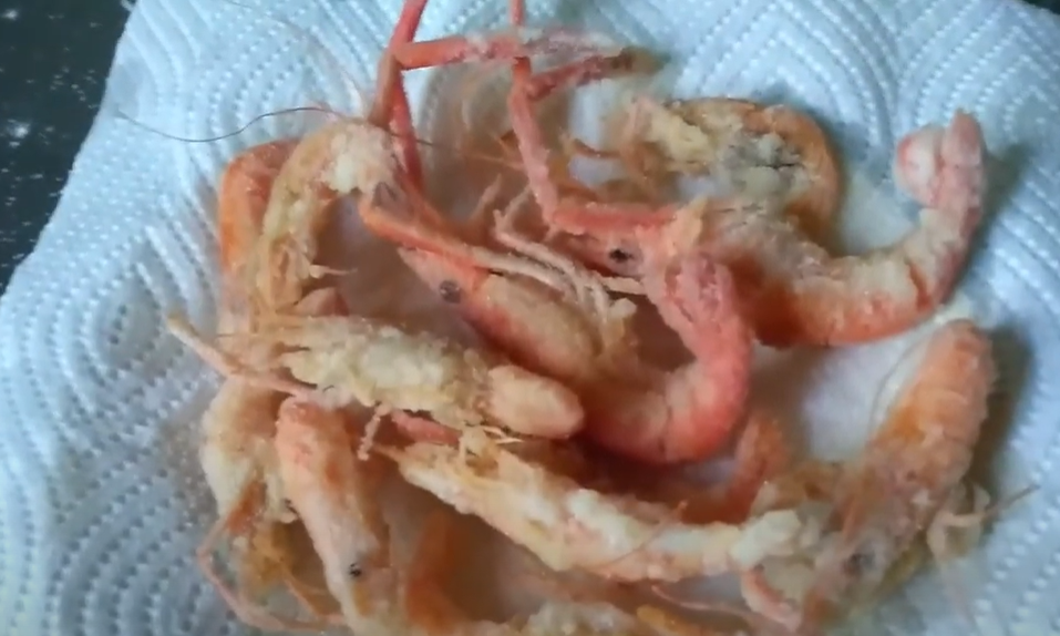 美味　手長エビの素揚げ