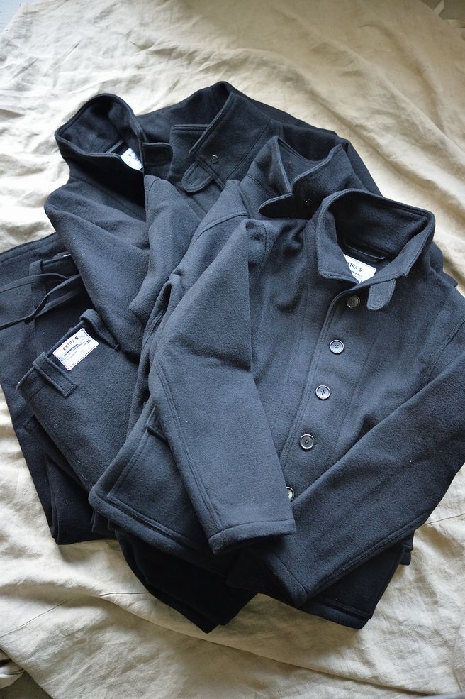 遅延していました、2025年4月-6月納品予定のサブマリンジャケット、トラウザーズの納品につきまして