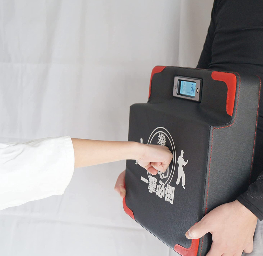 パンチ力測定器　中段突きは実戦で使えるのか？