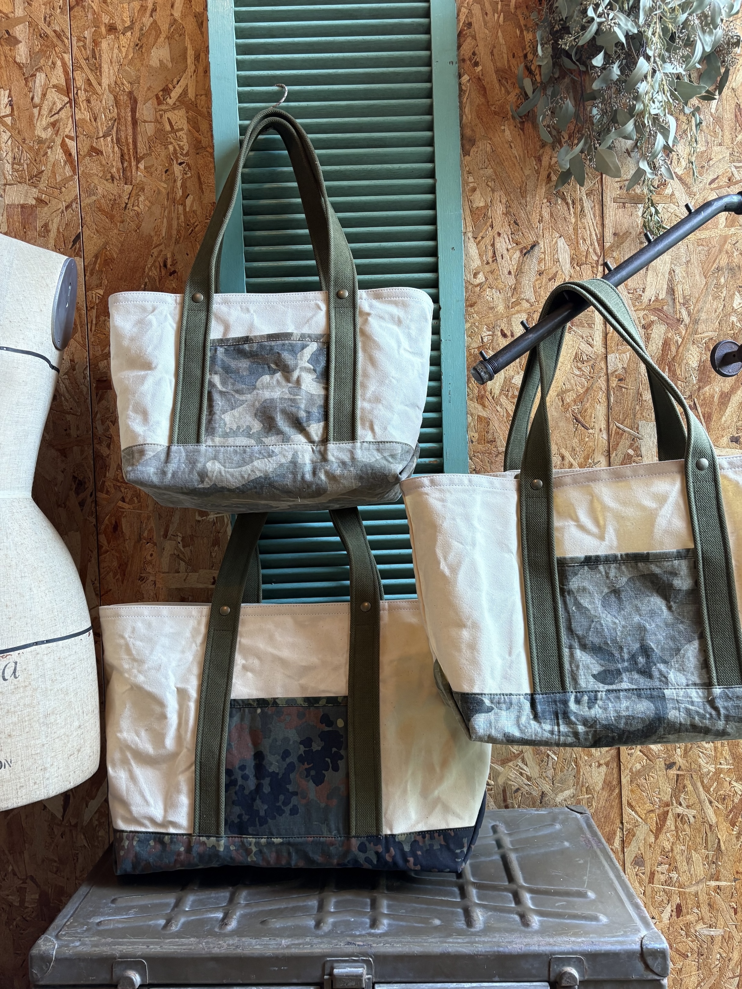 STANDARD TOTE SERIES