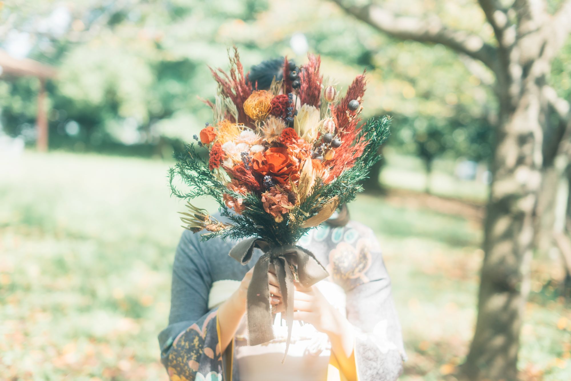ドライフラワーの花束をもらったらどうする？おすすめの飾り方特集