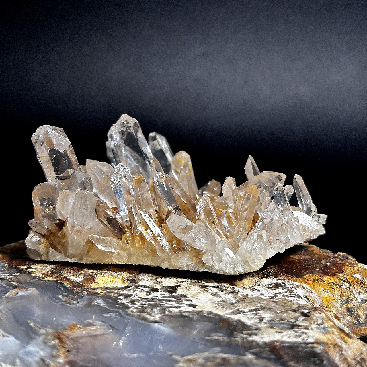 マニハール産水晶クラスターと送料無料キャンペーン