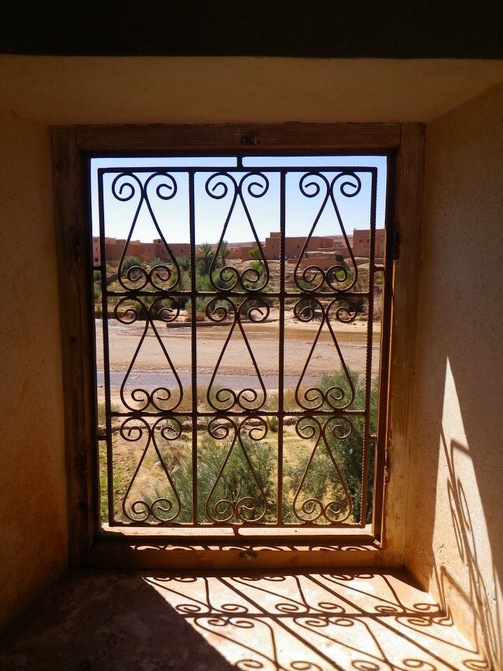 モロッコのある窓辺からの風景。