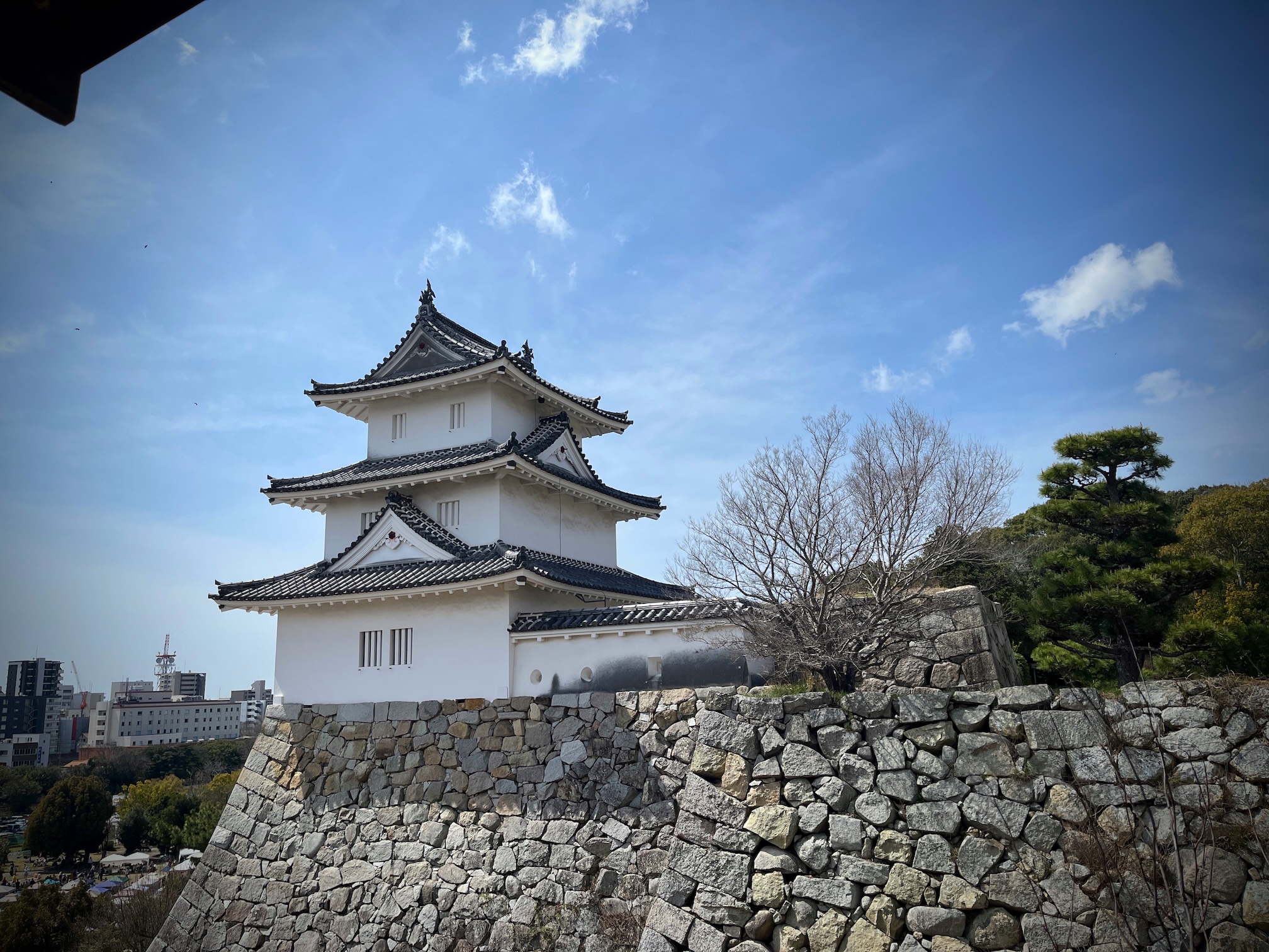 今回の旅は明石。国重要文化財、巽櫓を見にいきました。