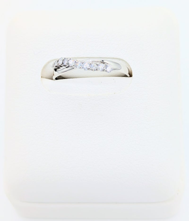 販売を開始しました　プラチナ900リング ダイヤモンド0.20CARAT