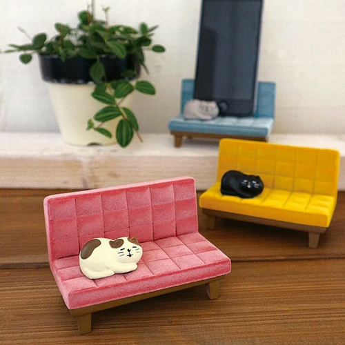 見ているだけで癒される～♡かわいい猫ちゃんのスマホスタンドが入荷しました♪