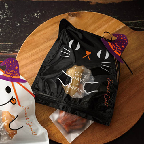 ハロウィンのお菓子を入れて欲しいニャ☆彡かわいい黒猫ちゃんのジップバッグの登場です！