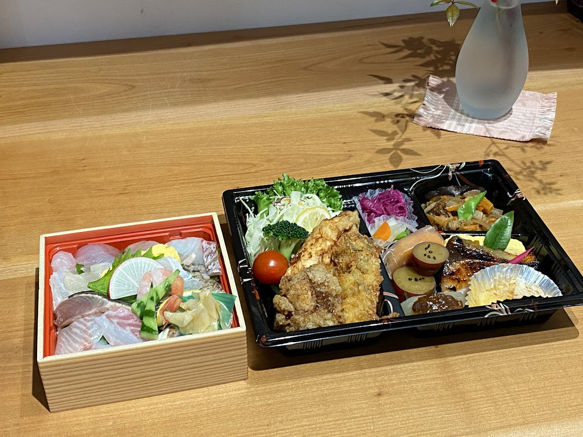 お集まり・職場ランチに最適!手作りお弁当&海鮮丼セットのご紹介|波の綾