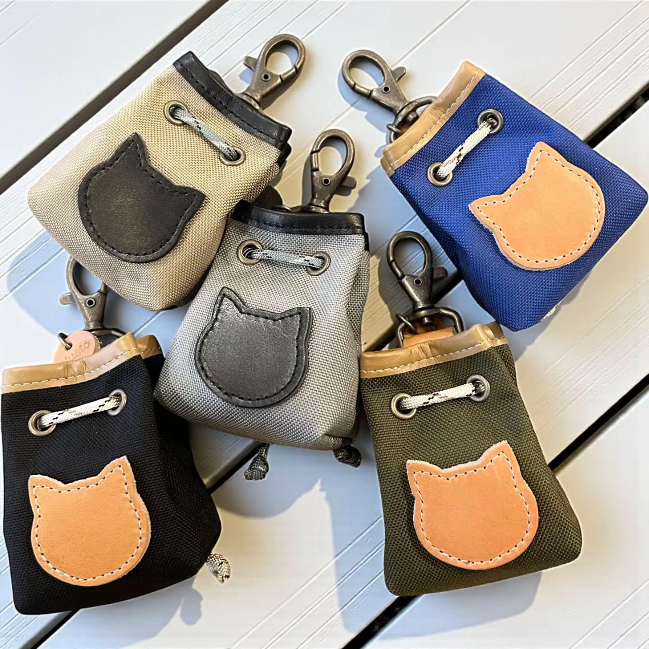 かわいいネコさんの巾着ポーチができました!