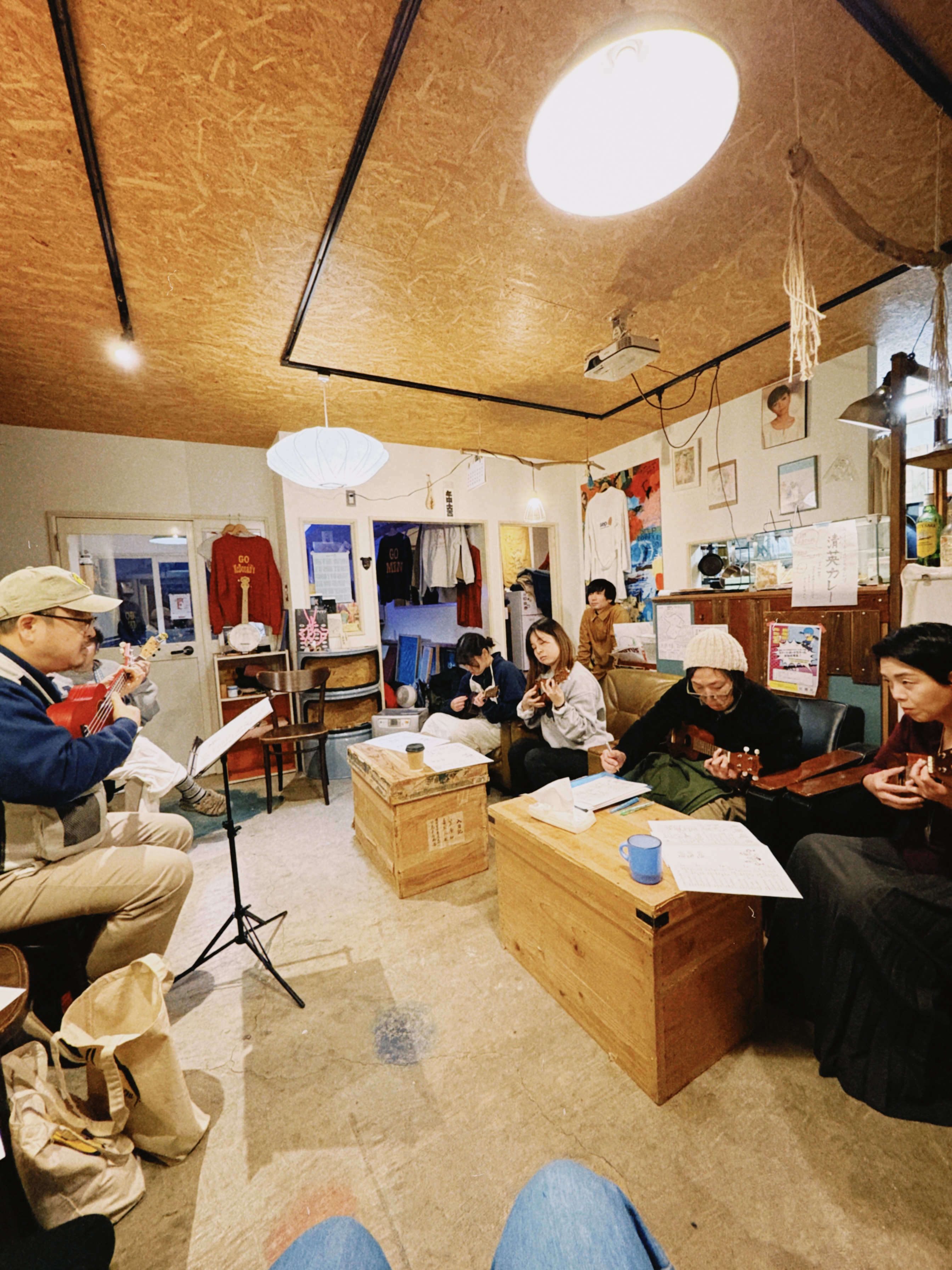 とんちピクルスさんのウクレレ教室。