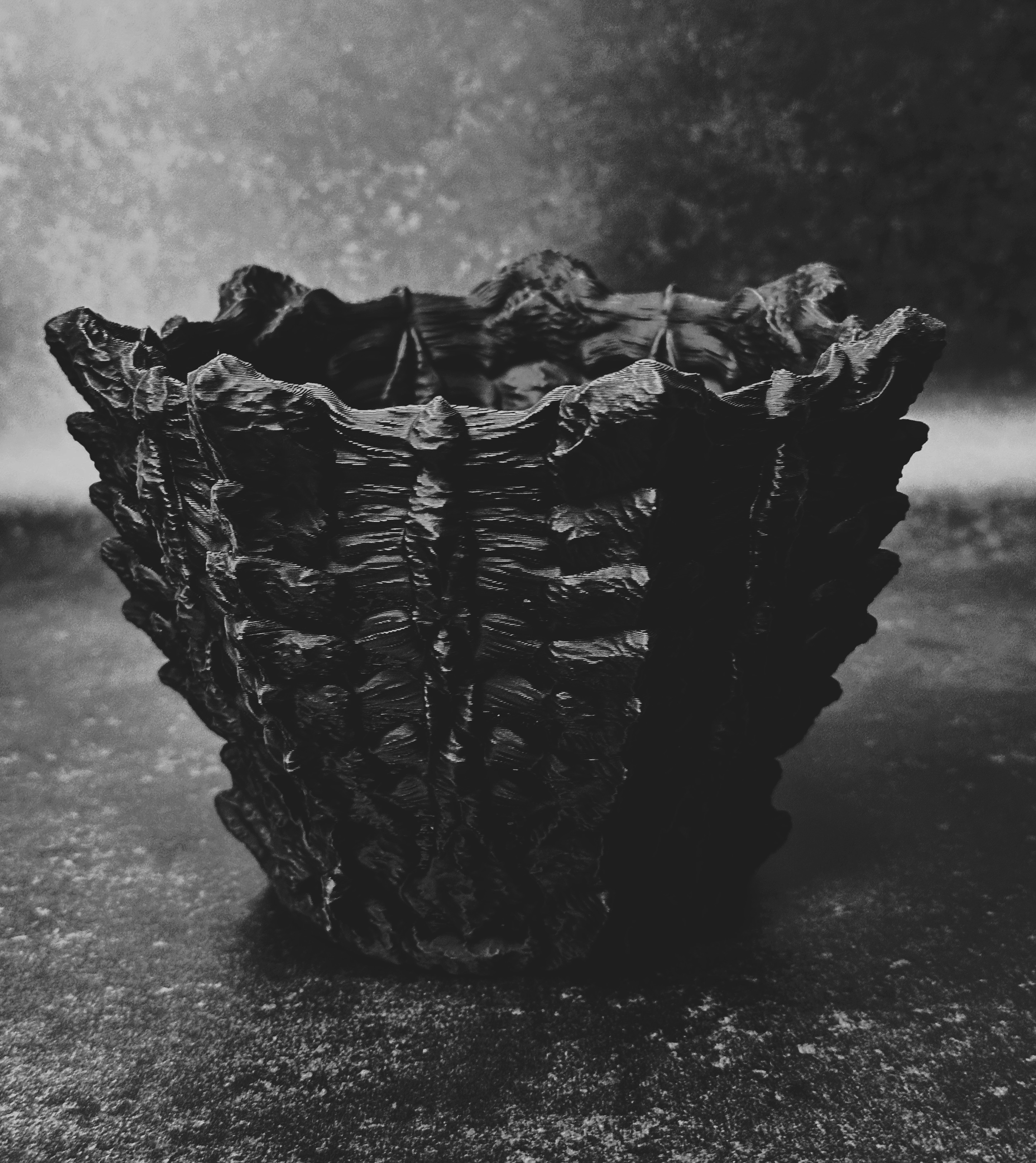 『NecroSpine』 ──異形の美が宿る鉢。