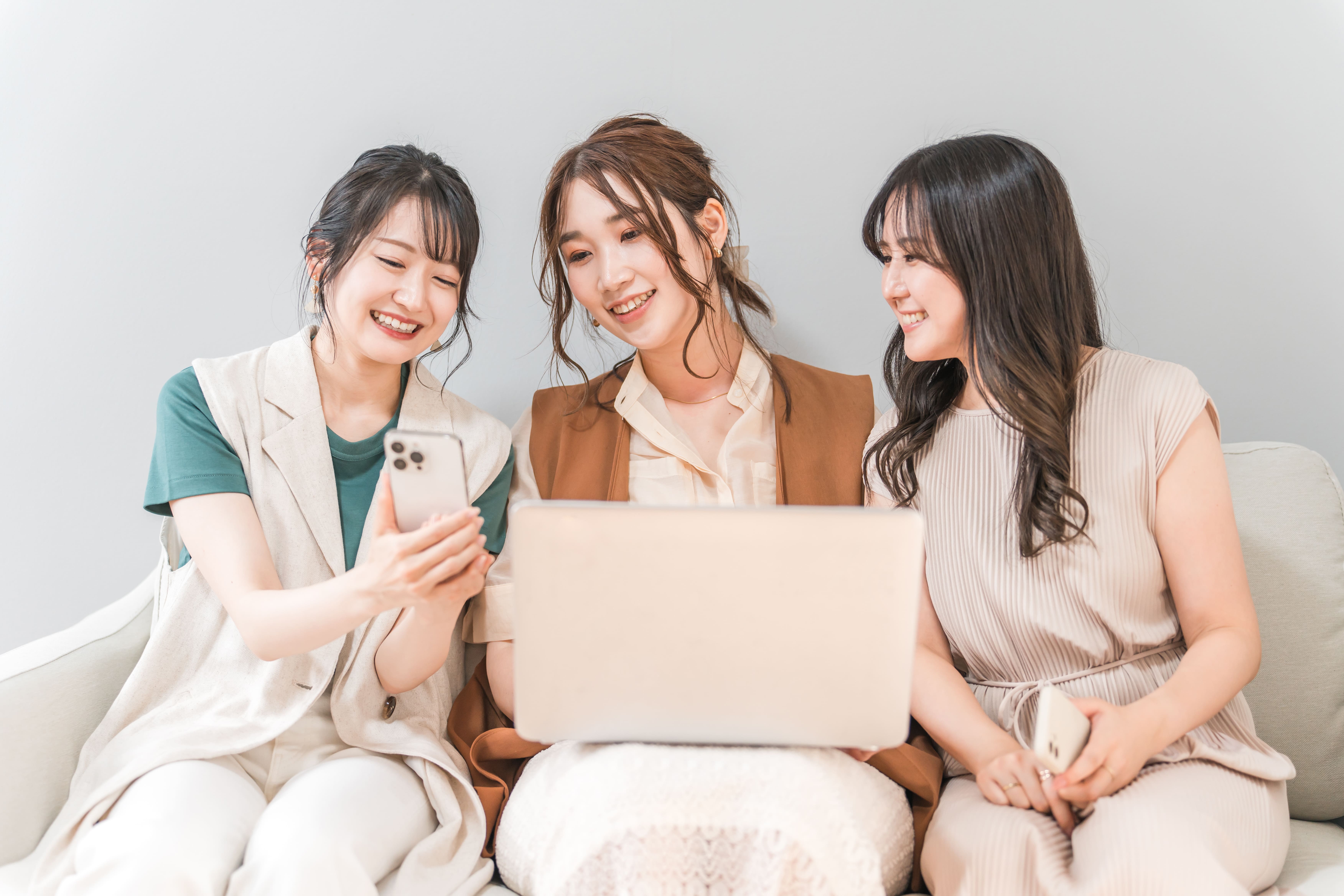 推し愛をアピール！クリアポケット付きバッグの活用術