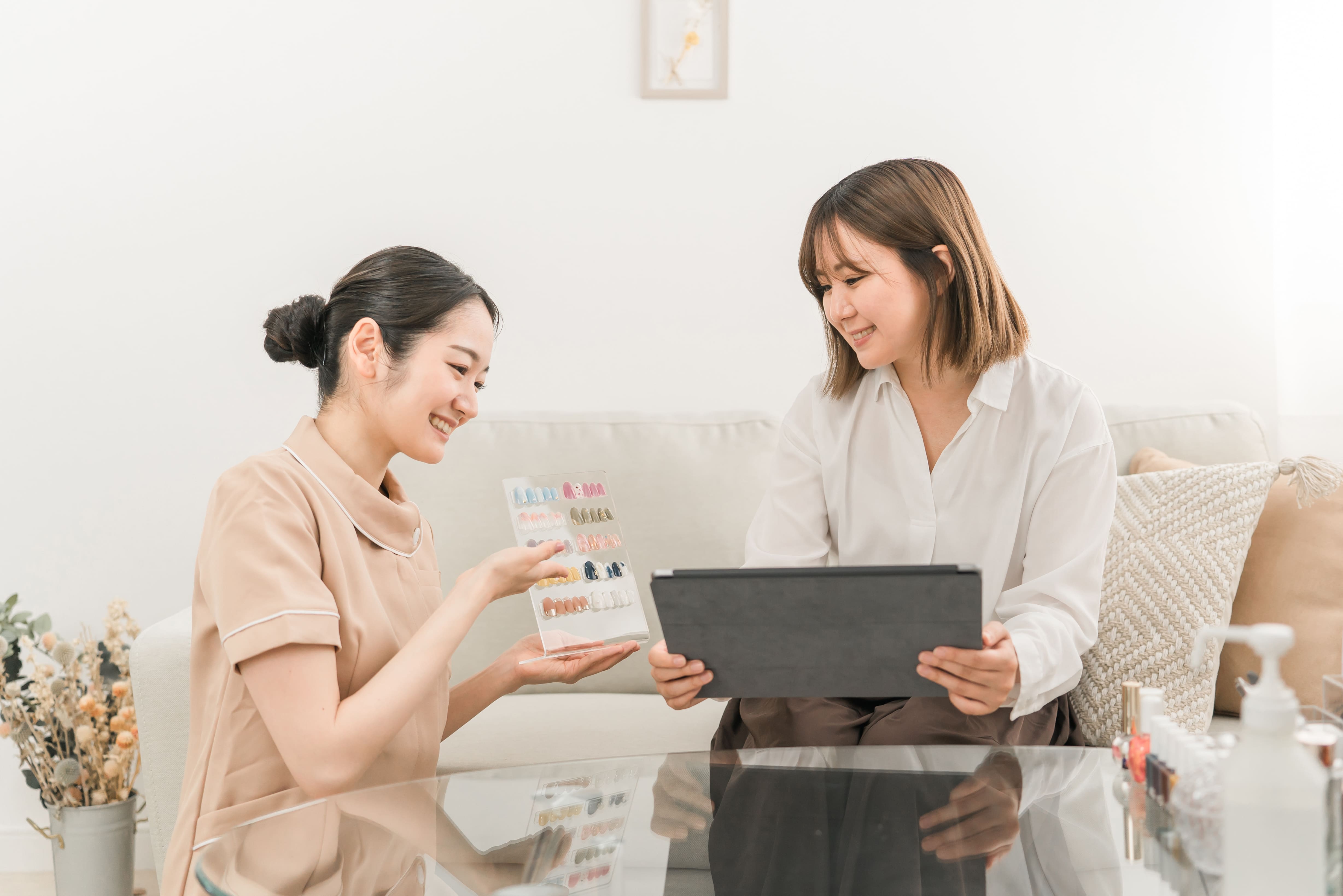 初心者でもできる推し活ネイル｜セルフで簡単＆サロンで叶える推し愛ネイル術