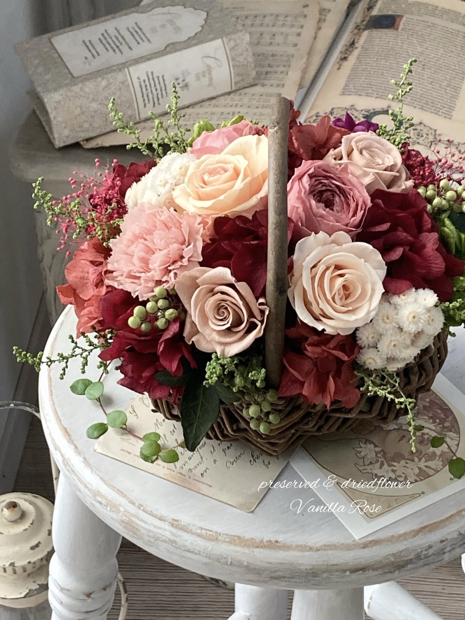 【新作】秋色のバスケットアレンジメントをアップしました。