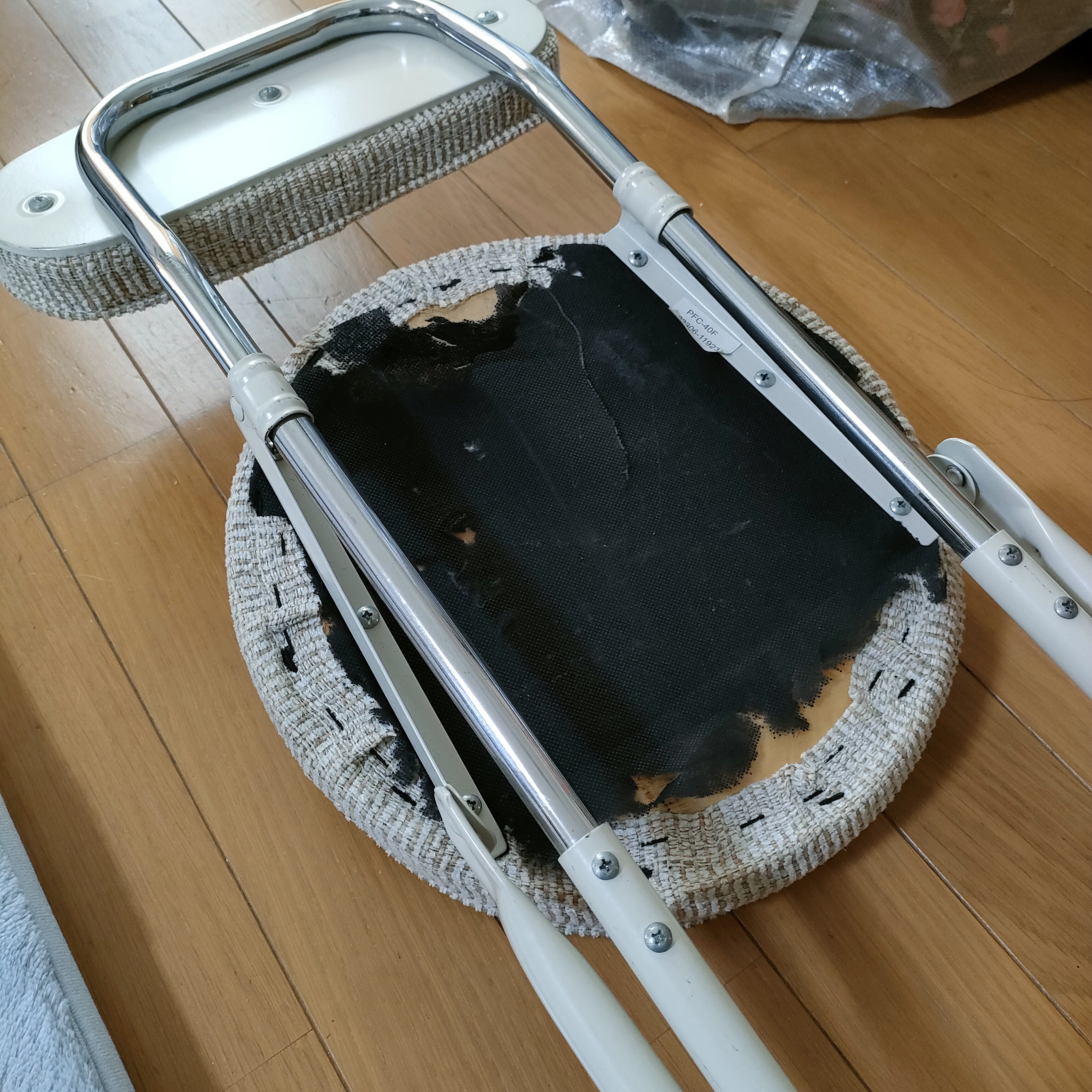 イベント出店用のいすをリバティに