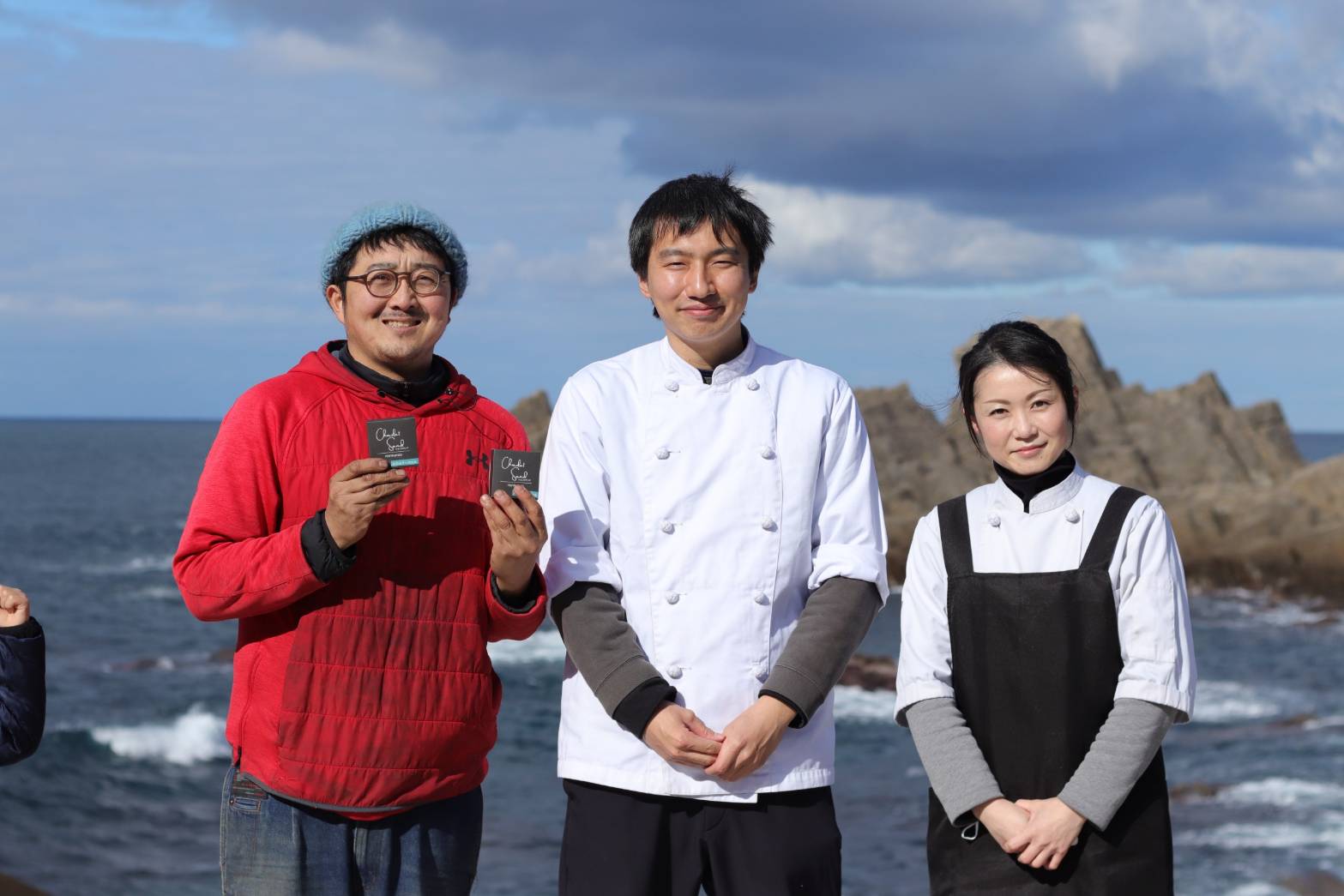 ショコラサンドを持って志野さんの所へ