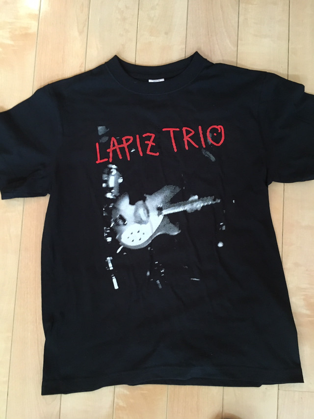 ※近日入荷！LAPIZ TRIOラピス・トリオ/T-shirt(ブラック)