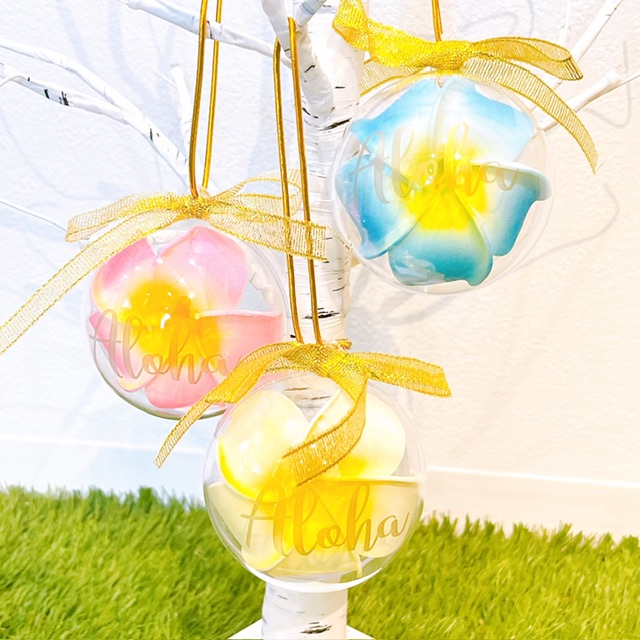 🌺いくつになってもウキウキ♪プルメリアカラフルオーナメントでクリスマスツリーもアロハに！