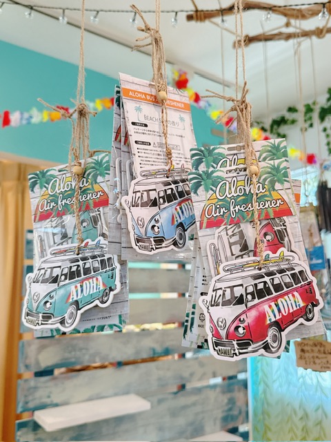 🌺ゆらゆら揺れていい香りが続くハワイアンバスデザインのエアフレッシュナー