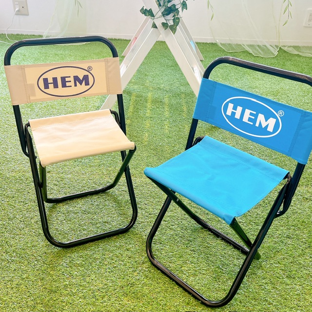 🌺 アウトドアでも大活躍間違い無し!のミニチェアでサッカー付き添いを頑張っています