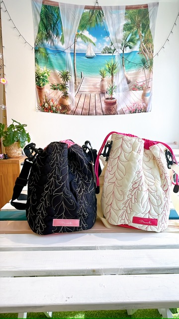 🌺 ハワイの花々のレイをキルティングで表現した巾着バッグで秋のお出かけをしよう